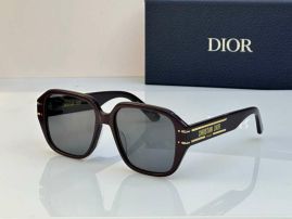 Picture of Dior Sunglasses _SKUfw52367901fw